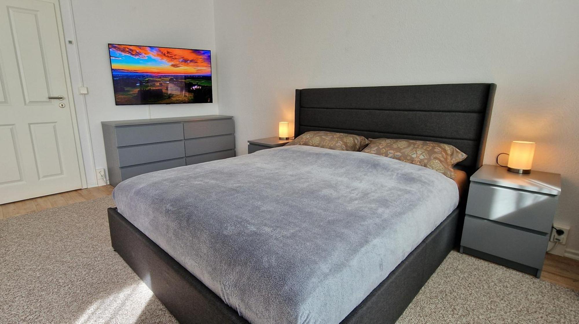 Zentrum Apartment - Oled Tv - Ps4 - Balkon - Parking Chemnitz Luaran gambar